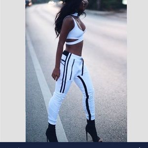 Meet your Posher, Chrys